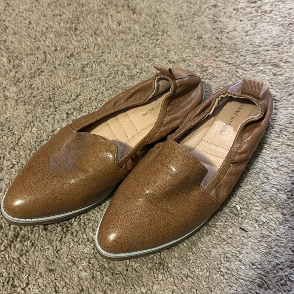 Adrienne Vittadini Lanz Flats camel pointy toe size 8 antislip